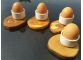 Eierbecher FLORENZ aus Porzellan auf rustikalem Olivenholzsockel